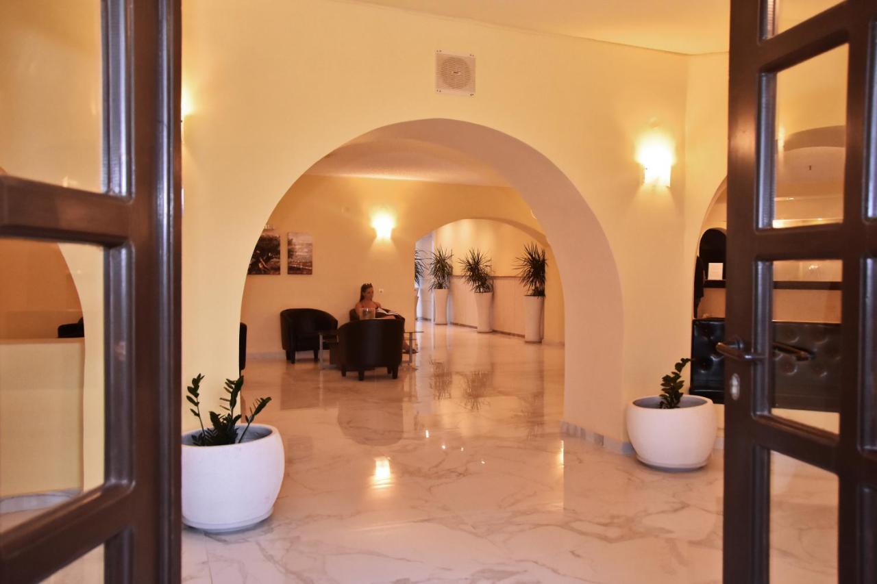 Ocean Heights View Hotel Аниссарас Экстерьер фото