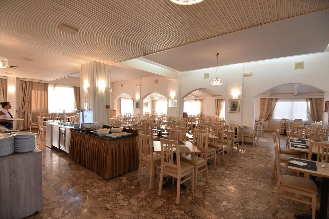 Ocean Heights View Hotel Аниссарас Экстерьер фото