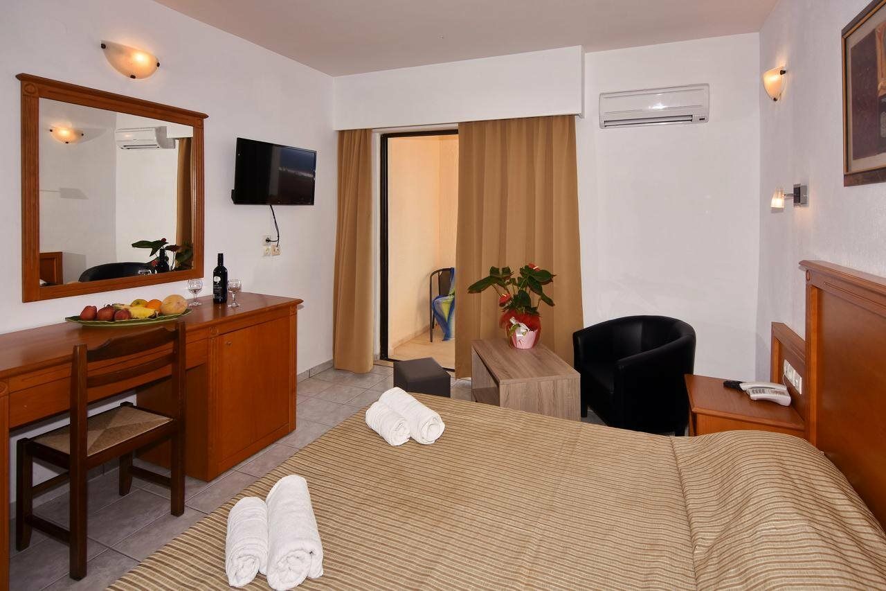Ocean Heights View Hotel Аниссарас Экстерьер фото